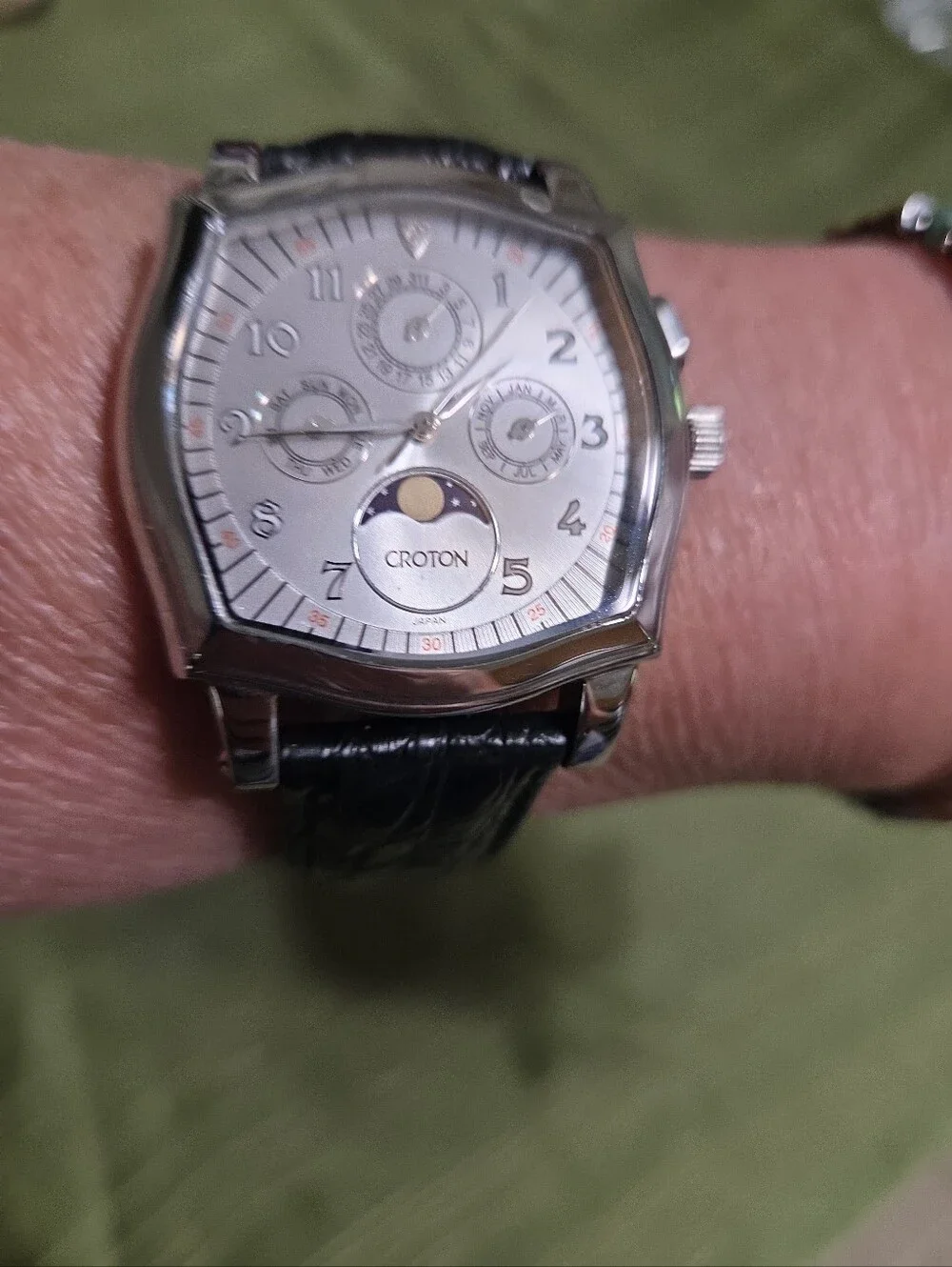 Croton Tonneau Triple Date Moonphase Watch Sapphire Crystal Black Crocodile Band - Picture 3 of 7